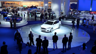 Illustration for article titled Ford's Fusion Gets 47 MPG, Toyota Doesn't Get The Fiat 500, And The CAW Gets A Deal